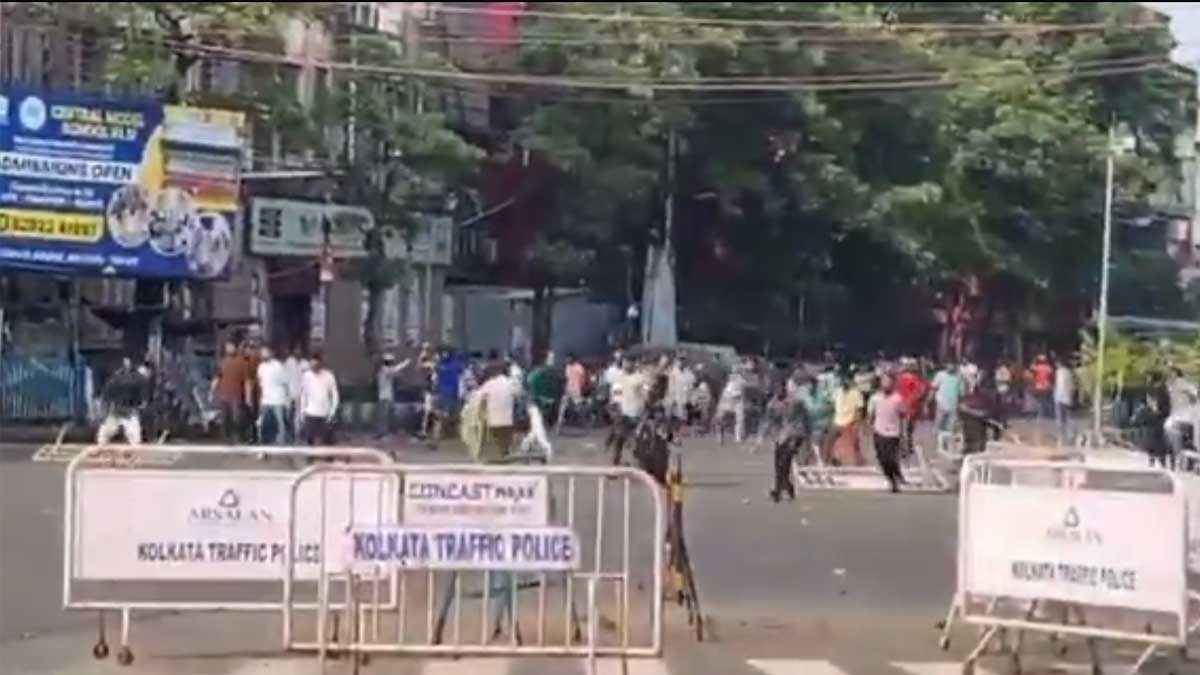 park-circus-loudspeaker-namaz-protest-kolkata