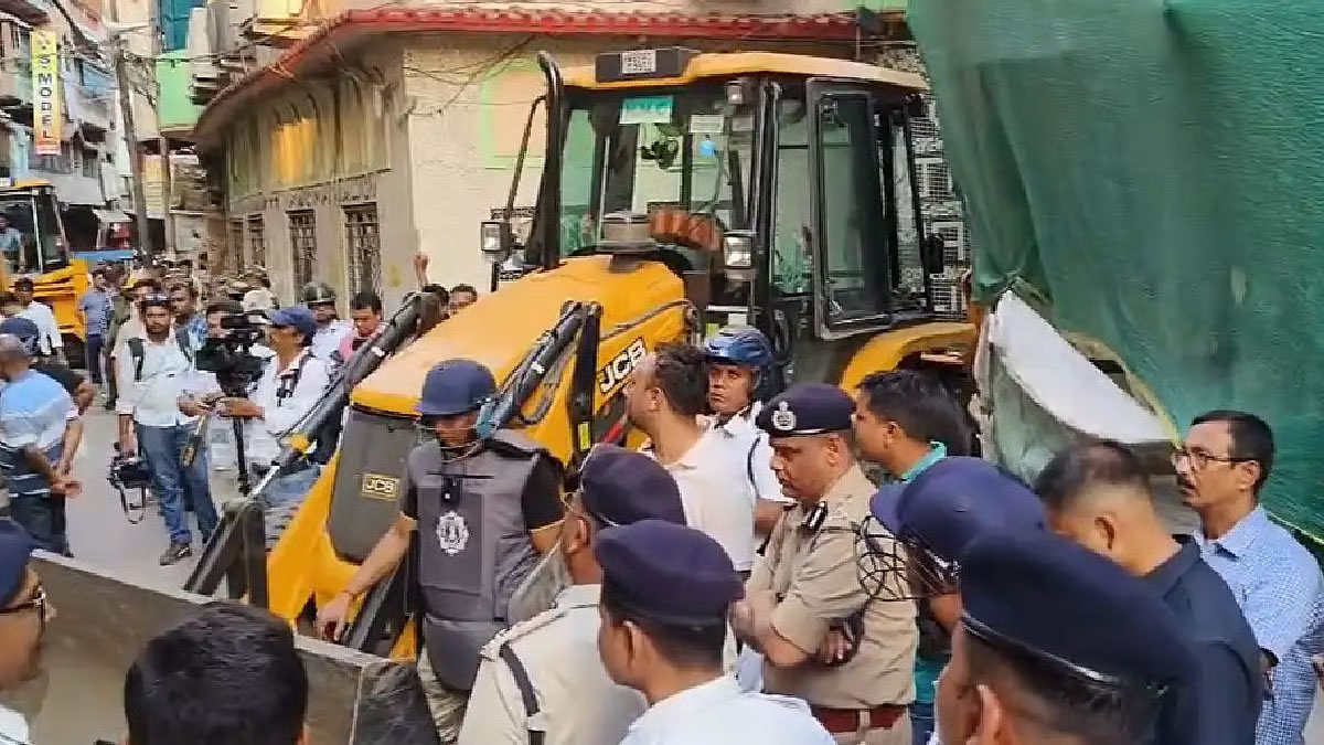 Tiljala Fire Kolkata Gautam Das Suspended