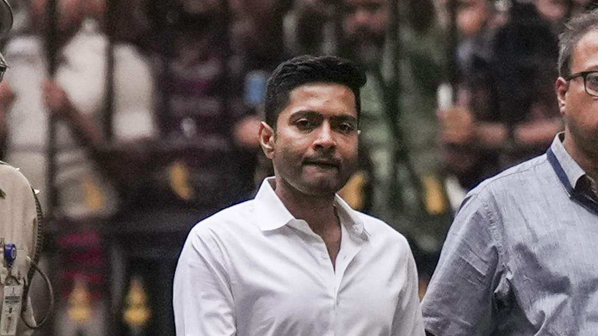 Abhishek Banerjee Under Scrutiny After Warrant Issued Against Personal Assistant