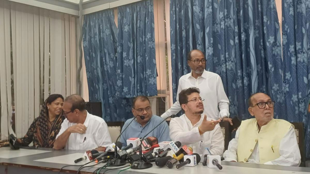 TMC Leadership Holds Crucial Discussion with Councillors at New Town Hotel