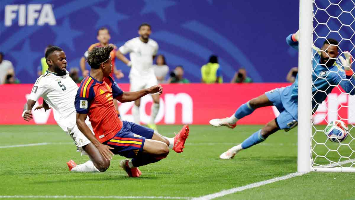 spain-thrash-saudi-arabia-4-0-yamal-oyarzabal-world-cup