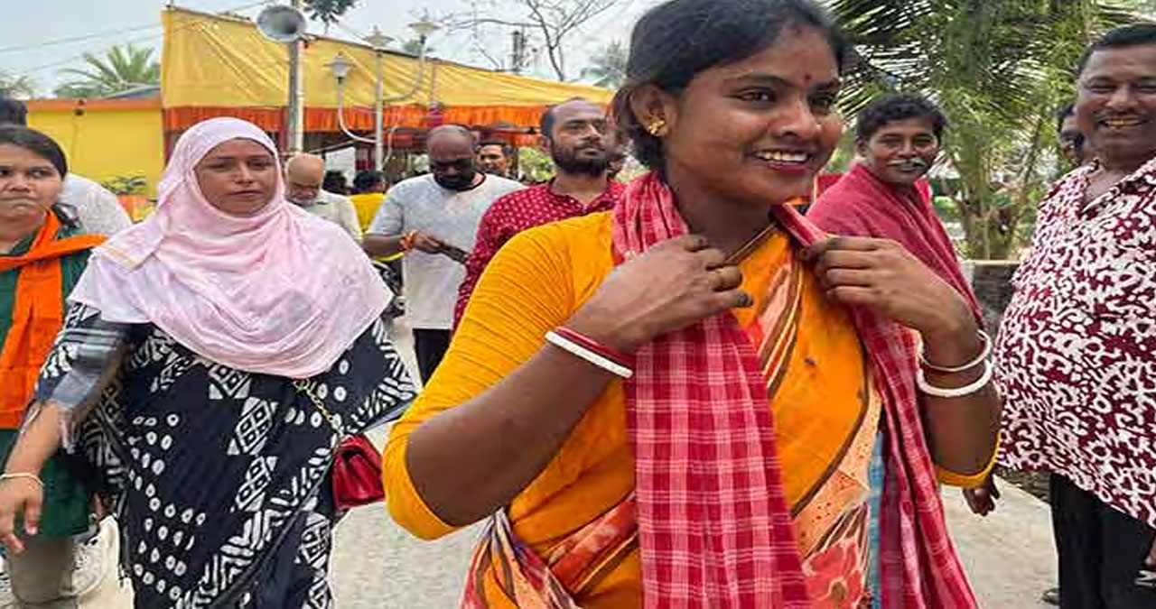 nearly-5000-rural-women-in-hingalganj-get-monetary-support-via-annapurna-program