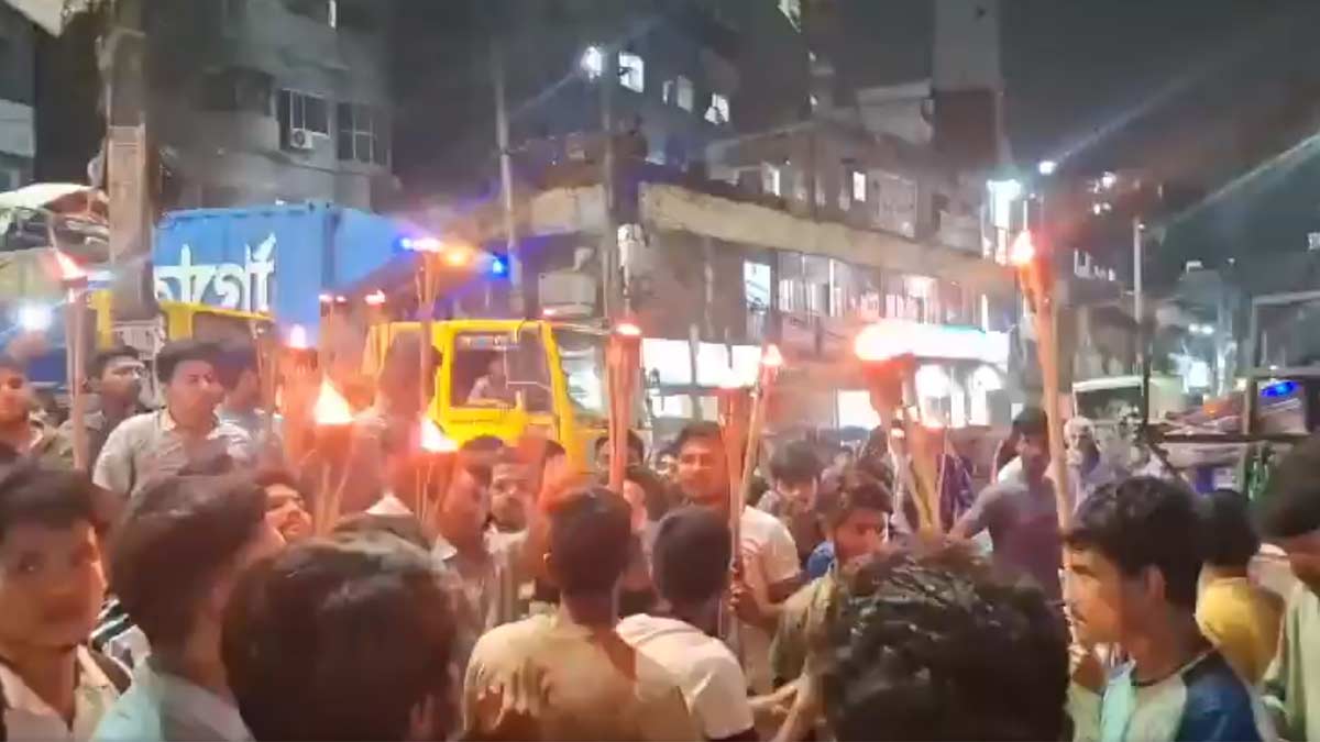 bangladesh-hindu-students-ram-statue-protest