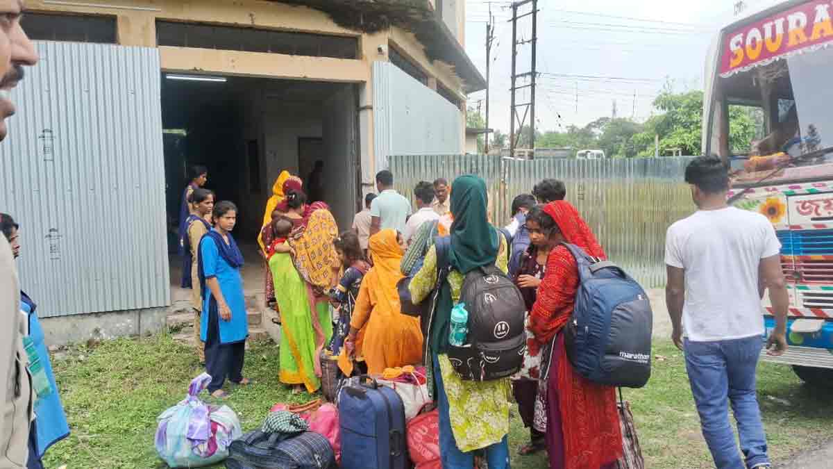 rajganj-fatapukur-holding-centre-houses-26-bangladeshi-nationals
