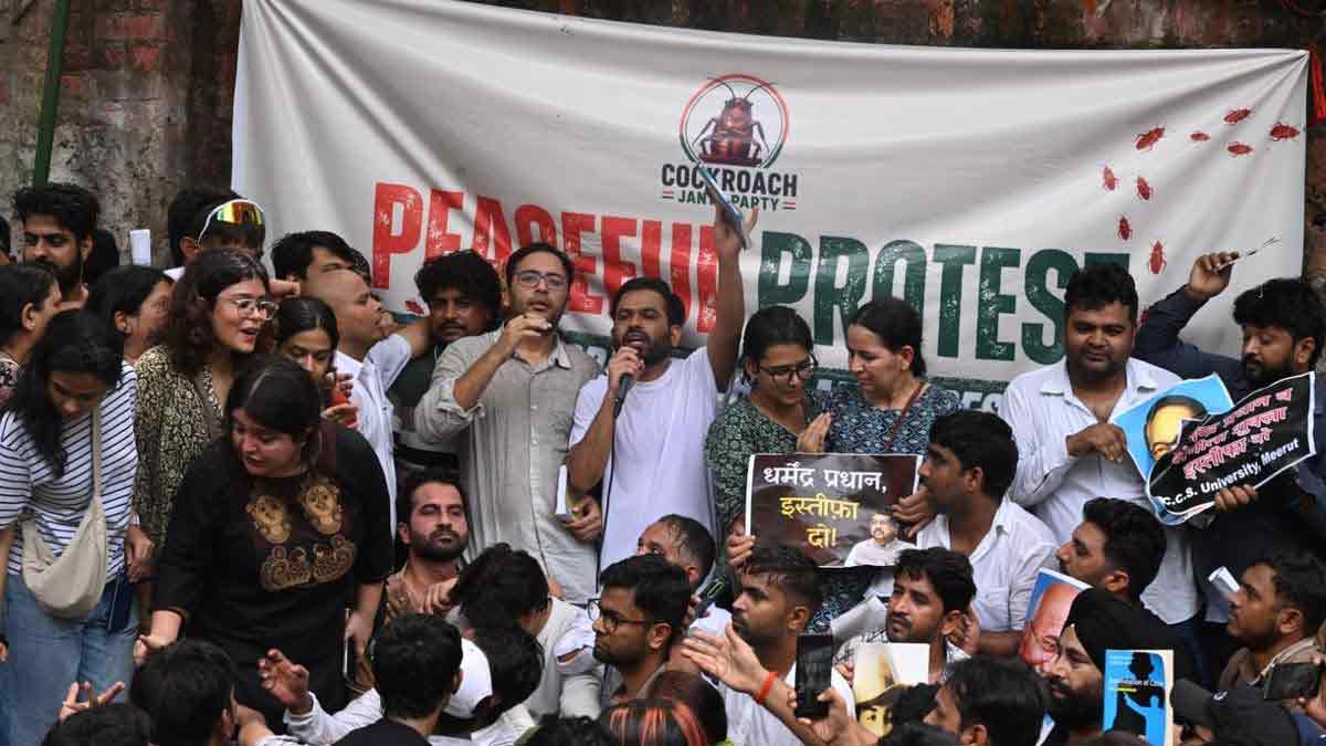 neet-ug-2026-jantar-mantar-protest-dharmendra-pradhan-resignation-demand
