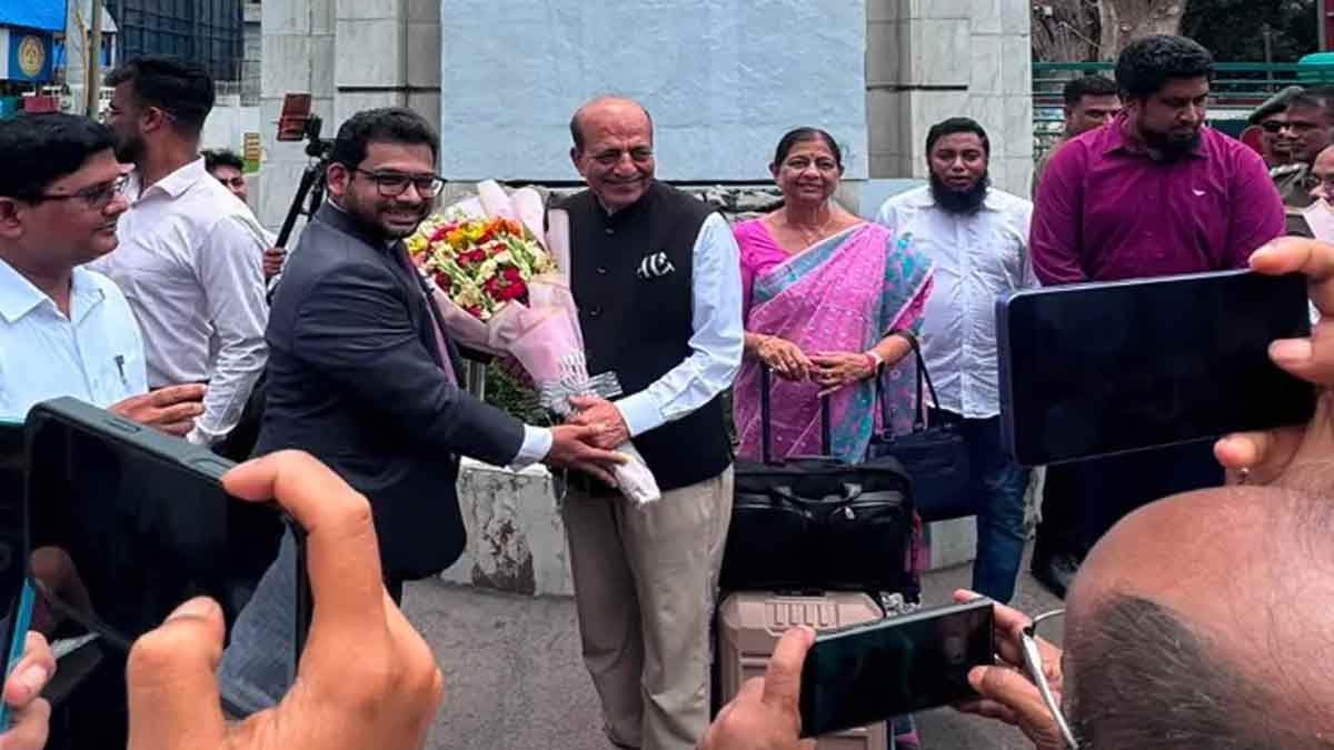 dinesh-trivedi-arrives-bangladesh-as-india-high-commissioner