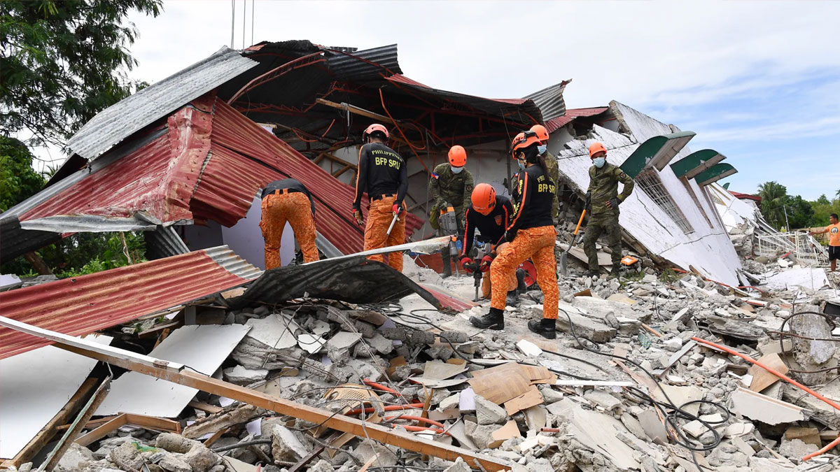 6.4 magnitude earthquake strikes southern Philippines
