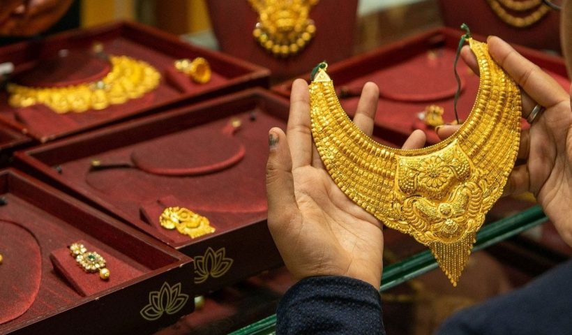 kolkata-gold-market-stunned-as-prices-rise-in-junes-final-week