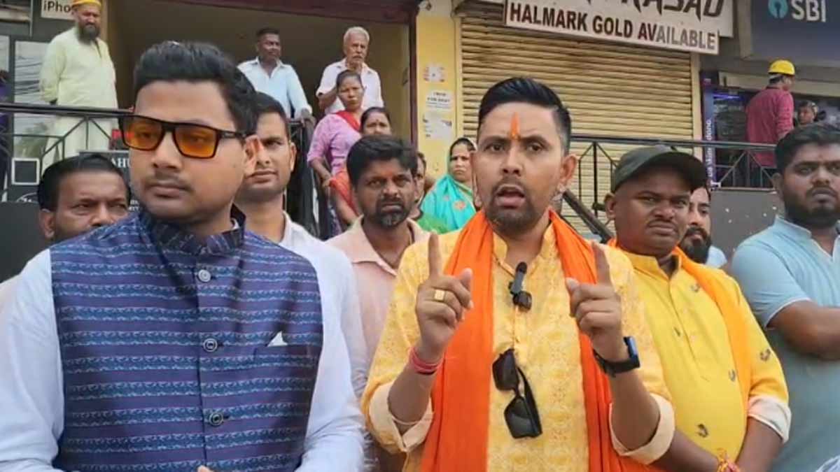 hindu-sabhya-samaj-submits-memorandum-over-power-crisis-in-siliguri