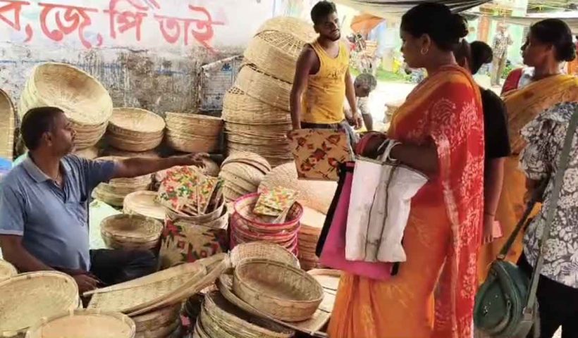 jamai-sasthi-2026-malda-market-crowd-despite-price-rise