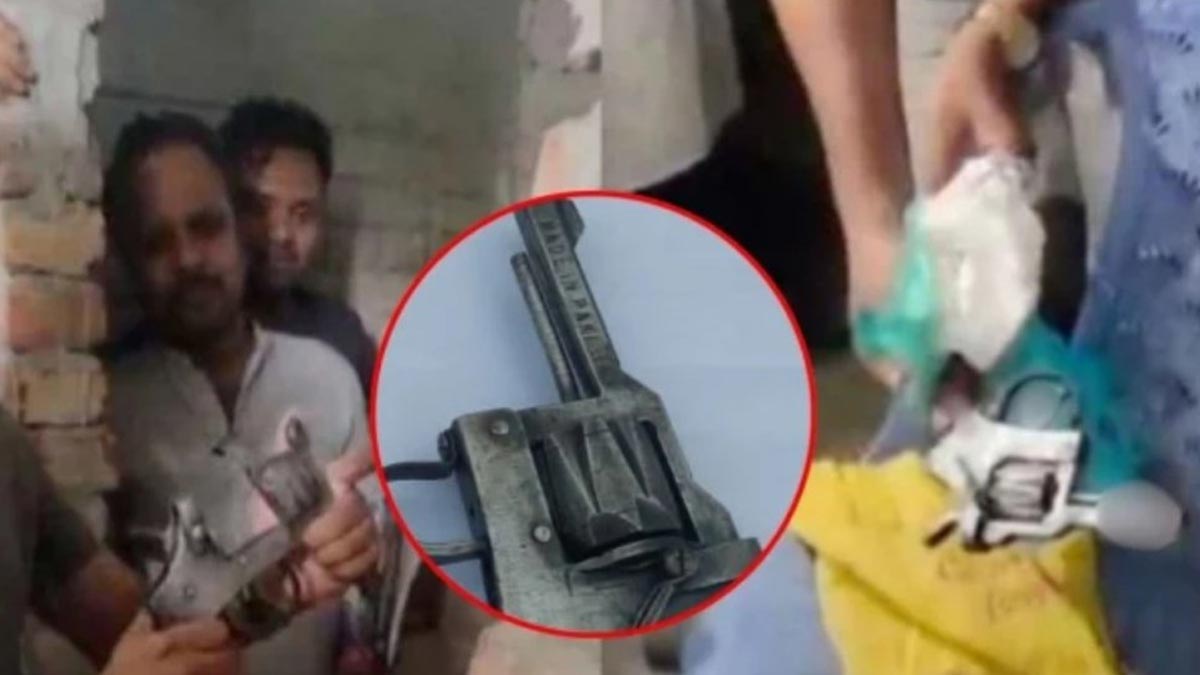 pakistani-firearms-recovered-from-madrasa-ashulia-bangladesh