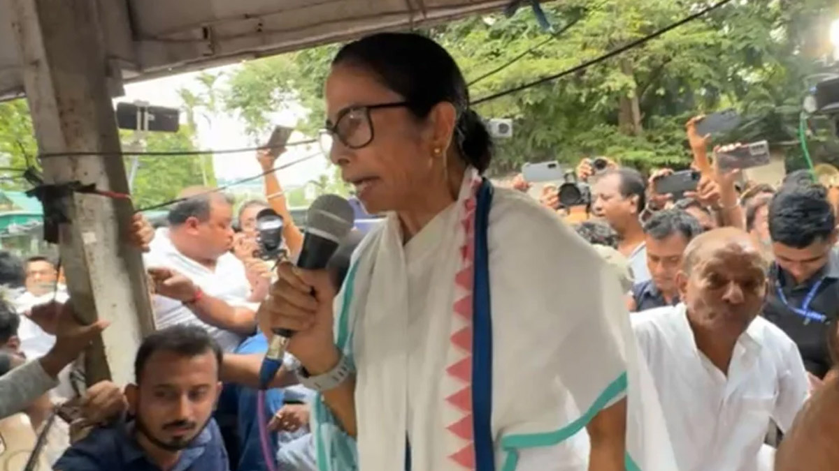 Mamata Banerjee Returns to Streets as TMC Faces Internal Crisis