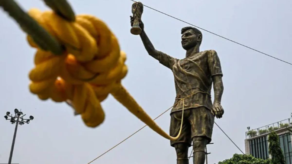 lake-town-messi-statue-removed-public-safety-kolkata