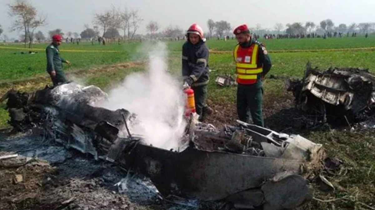 mardan-paf-training-aircraft-crash