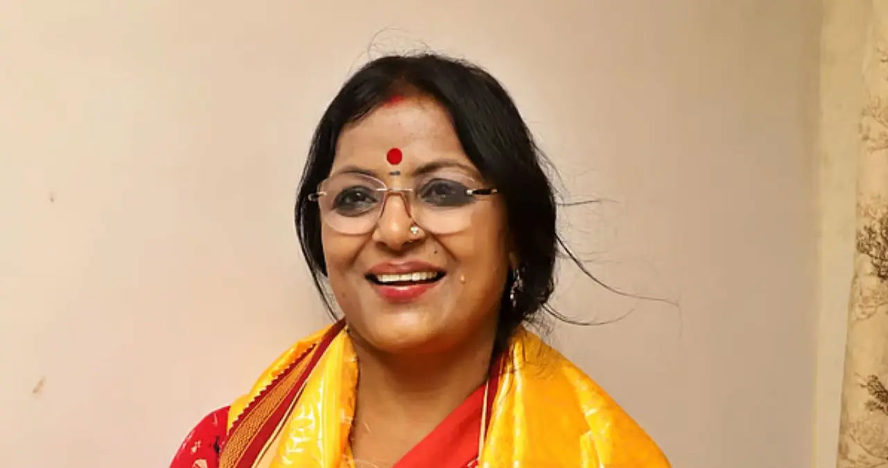 Tollygunge Witnesses Chaos After Dissolution of Papiya Adhikary’s Group
