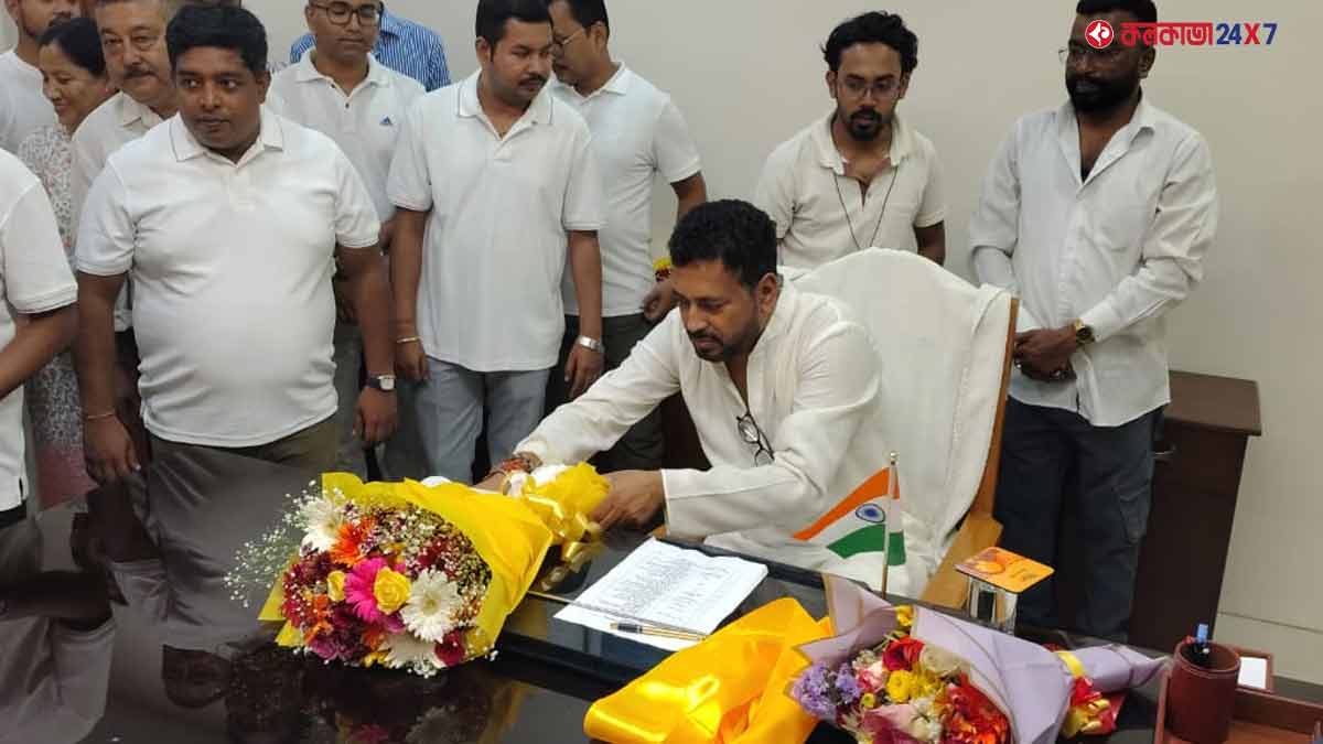 shankar-ghosh-takes-charge-as-west-bengal-tourism-minister