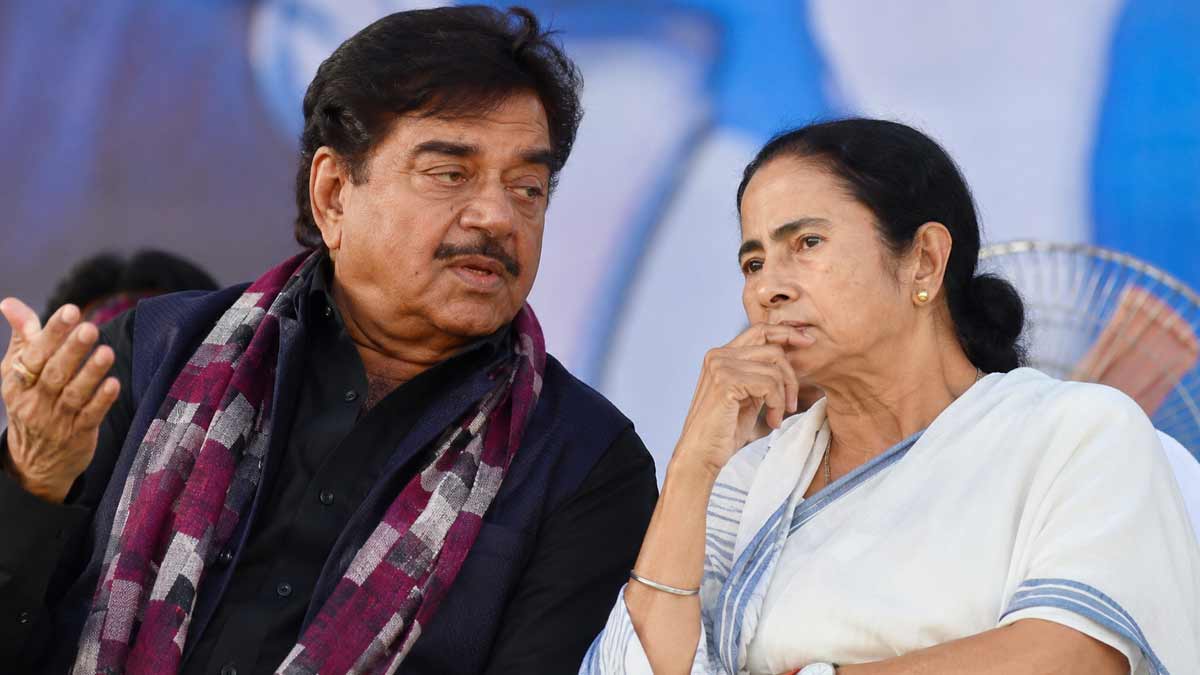 shatrughan-sinha-stands-with-mamata-amid-political-speculation