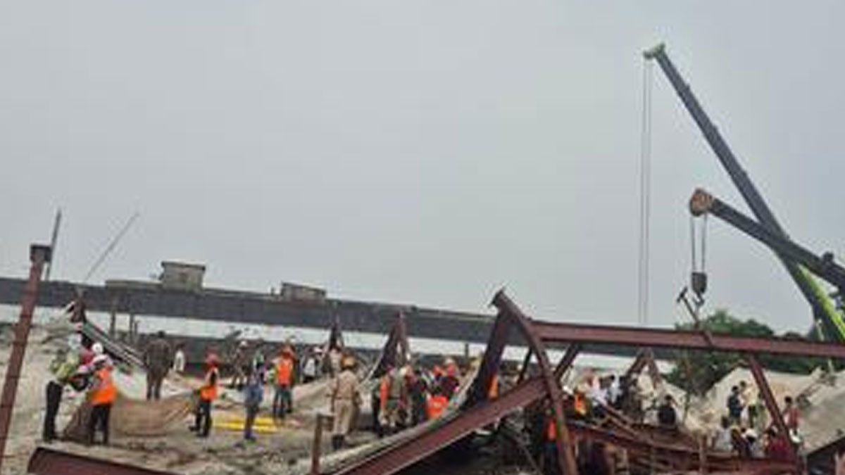 Rescue Teams Push Ahead in Taratala Amid Severe Rainfall