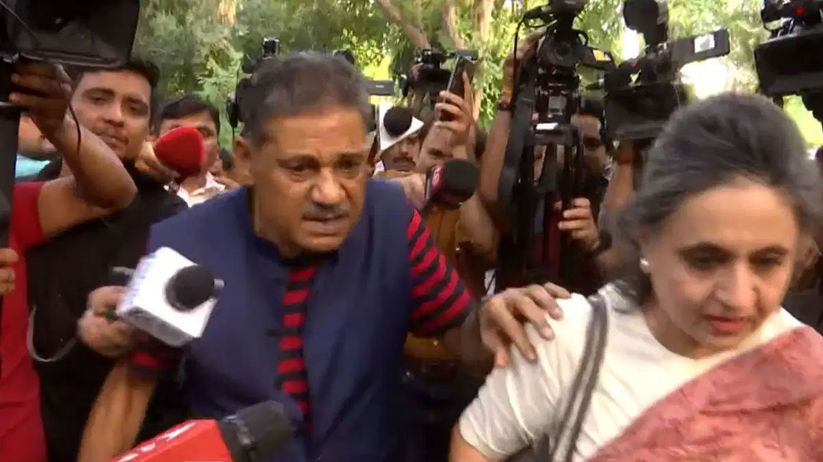High-Profile Delhi Meeting Draws Attention as Sagarika and Kirti Attend