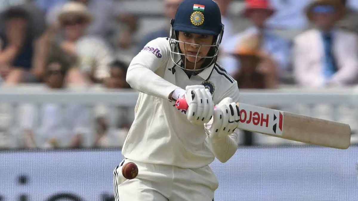 INDW vs ENGW-test-smriti-mandhana-kranti-gaud-day-2