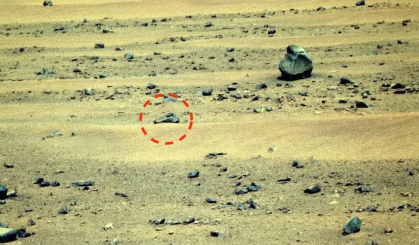 alien gun spotted on mars