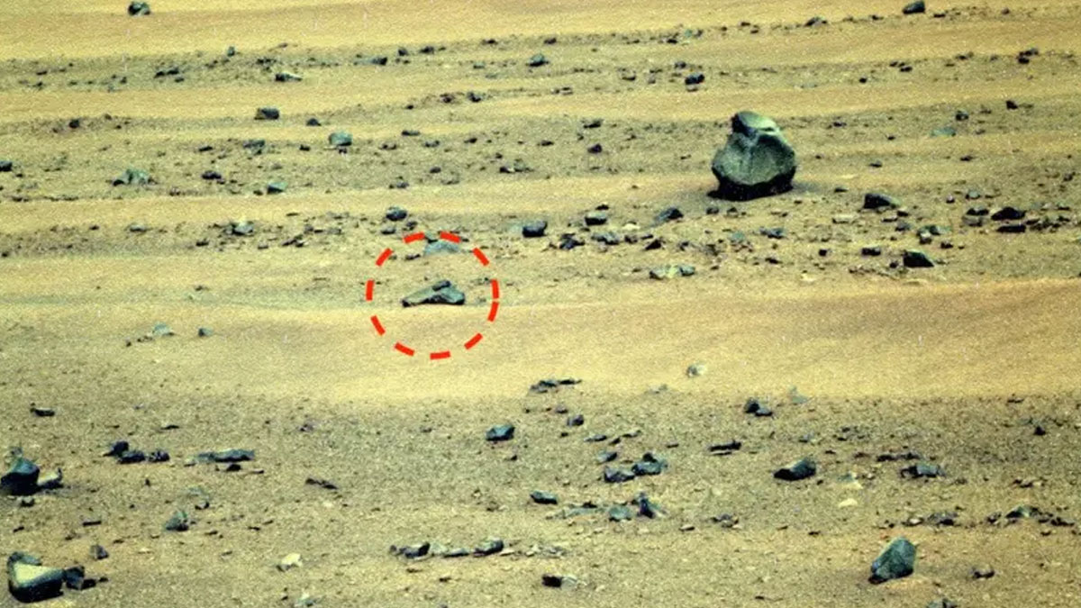 alien gun spotted on mars
