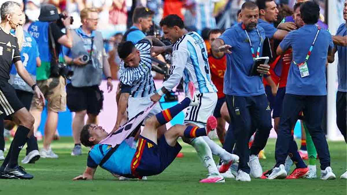 argentina-spain-world-cup-final-post-match-brawl-paredes-red-card-scaloni