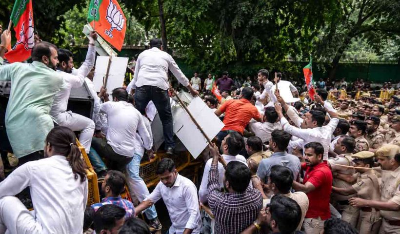 bjp-protests-outside-aap-office-over-punjab-paper-leak-allegations