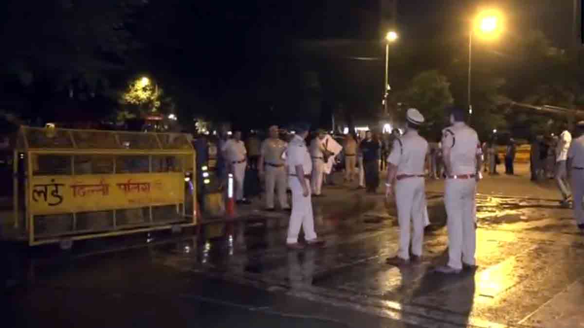 delhi-protest-site-cleanup-police-ndmc-after-agitation-withdrawal