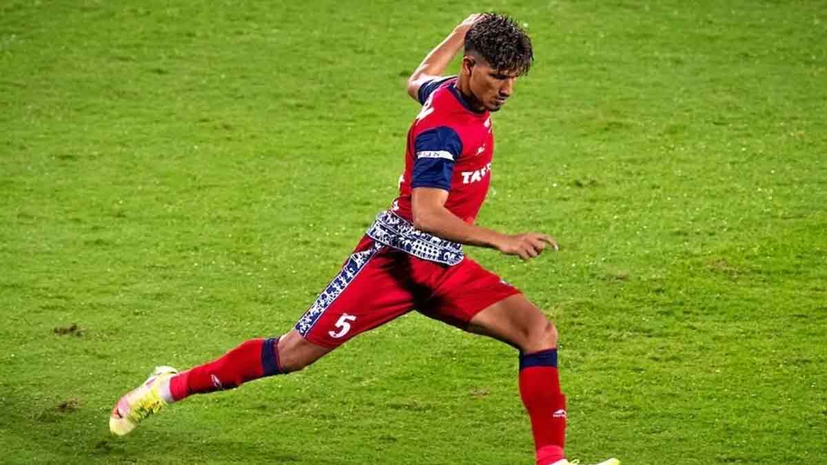 এক ফুটবলারকে চূড়ান্ত করল ইস্টবেঙ্গল east-bengal-set-to-sign-narender-gehlot-on-two-year-deal