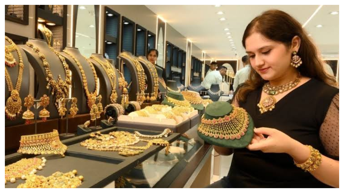 Gold Prices Updated on Sunday: Here's How Much You Could Save