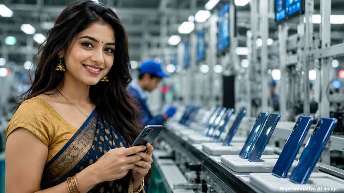 india-mobile-phone-exports-rise-165-times-rs-2-59-lakh-crore-semicon-india
