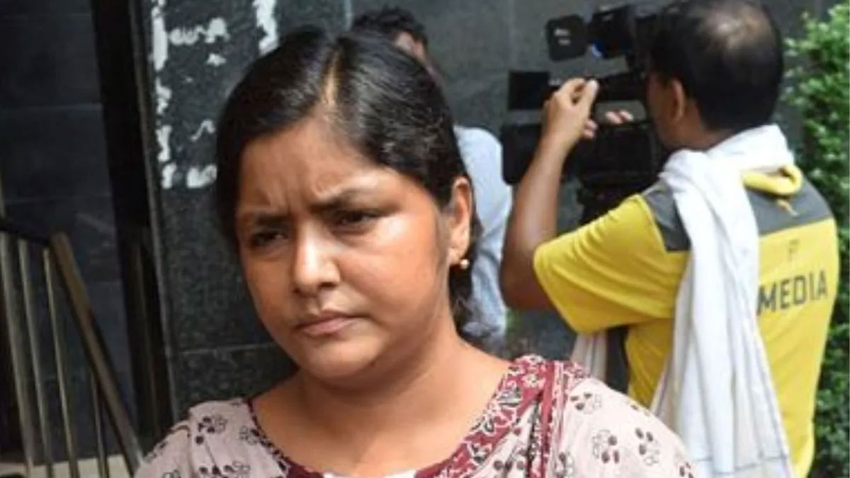 Sitalkuchi Witnesses Political Unrest as Minakshi Mukherjee's Car Is Surrounded