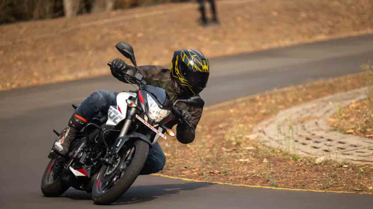 bajaj-pulsar-ns200-review-pros-cons-features 