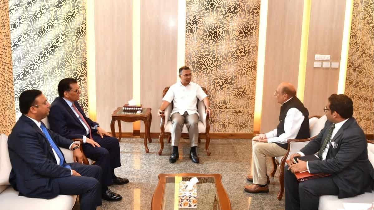 tarique-rahman-dinesh-trivedi-meeting