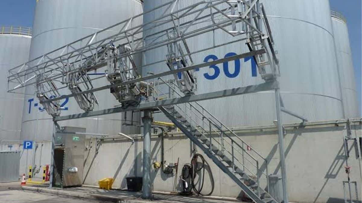 uae-oil-tank-cope-cages