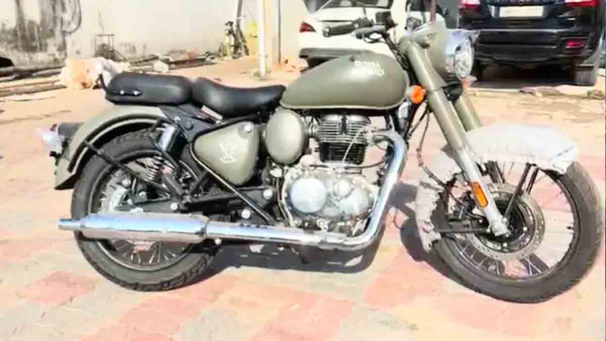 royal-enfield-classic-350-gorkha-edition-leaked-images 