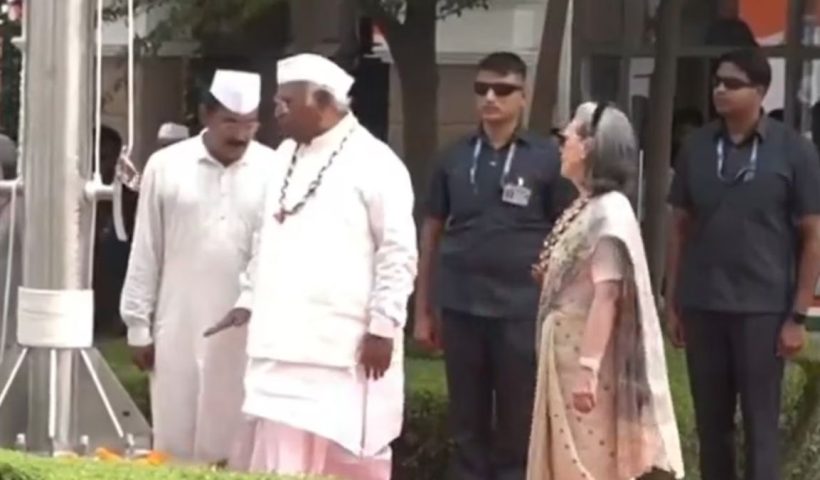 sonia-gandhi-vande-mataram-row