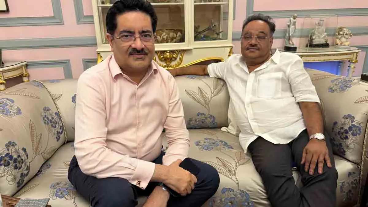 kumar-mangalam-birla-samik-bhattacharya-west-bengal-investment-meeting
