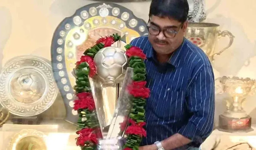 mohun-bagan-ifa-shield-6-0-win-Debashis Dutta-trophy-east-bengal-jibe